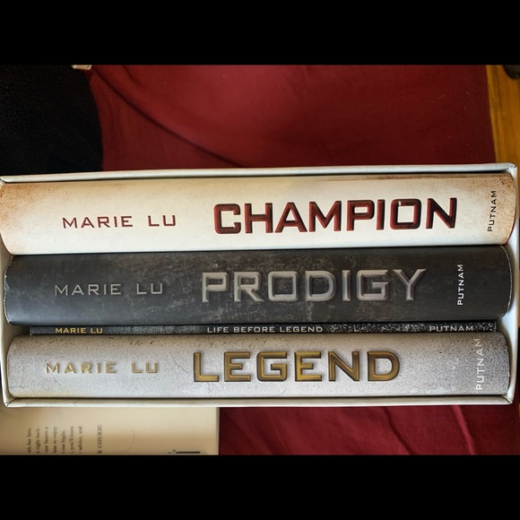 books - Picture 6 of 7